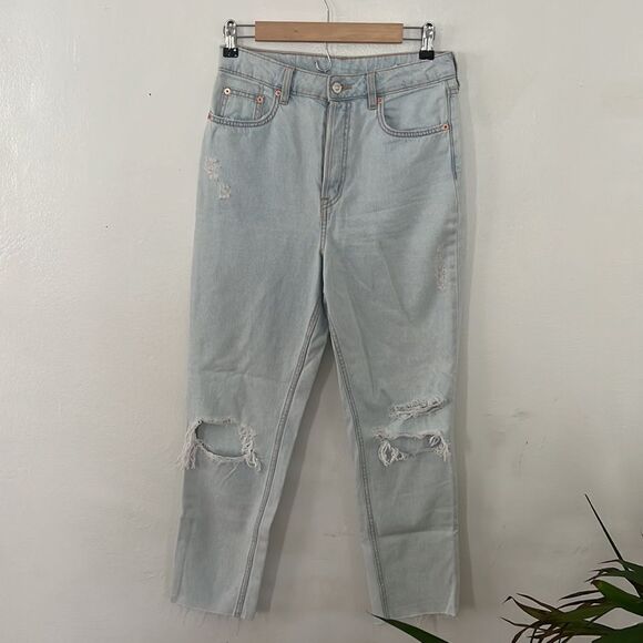 H&M ripped Jeans   - Picture 2 of 4